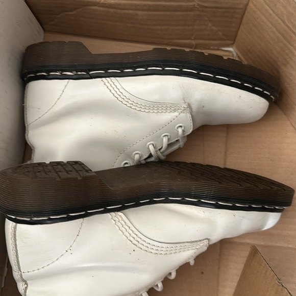 Women’s Doc Martens Boots - Picture 4 of 4